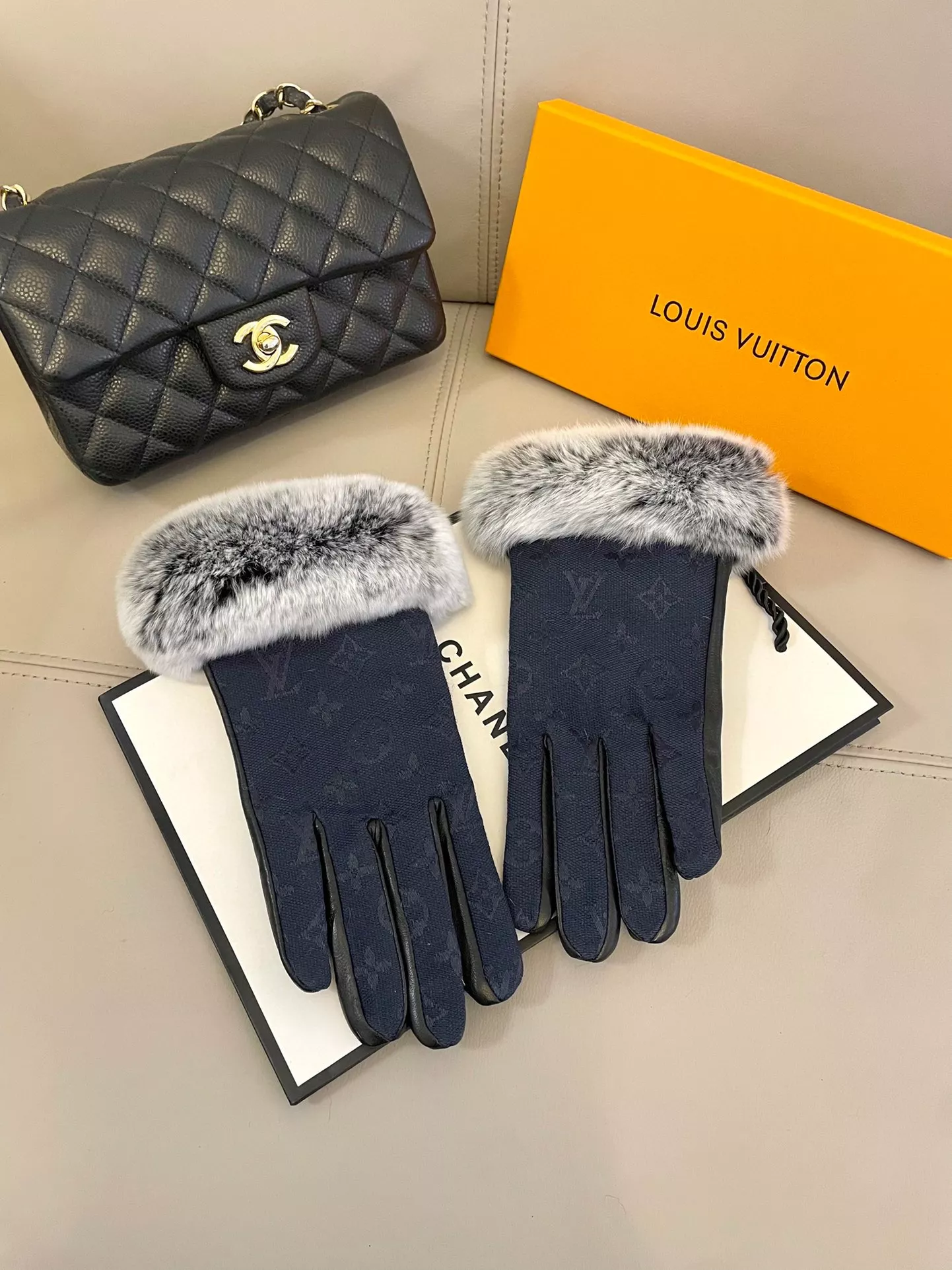 louis vuitton lv gants s_1272a401